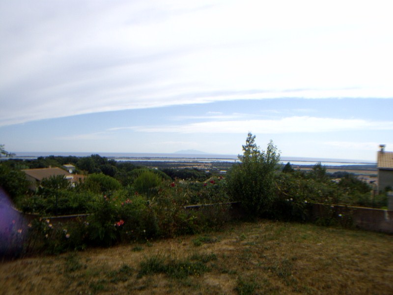 Vue sur la mer méditerranée.