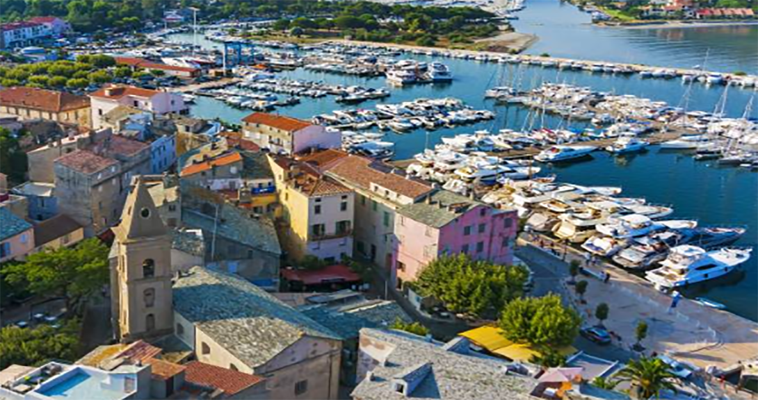 ,le port de Saint Florent en Corse